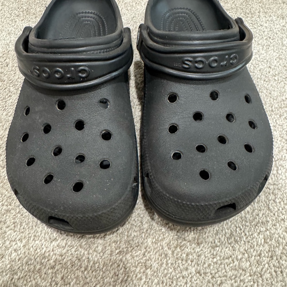 Crocs Black Clogs Women’s Size 8